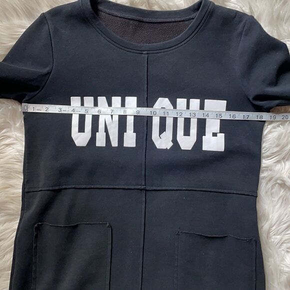 Black Fleece Lined “Unique” Pullover LONG Sweatshirt w/Pockets (Size: Small) - Picture 7 of 12